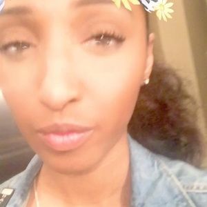 Meet your Posher, Regina